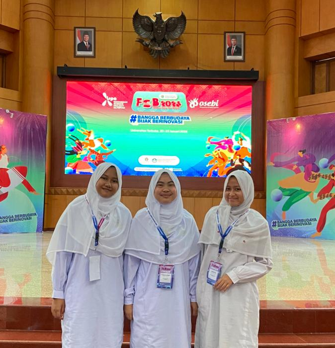 Tiga Santri MTsS DMP Diniyyah Puteri Raih Honorable Mention di FSB Bidang OSEBI 2026 